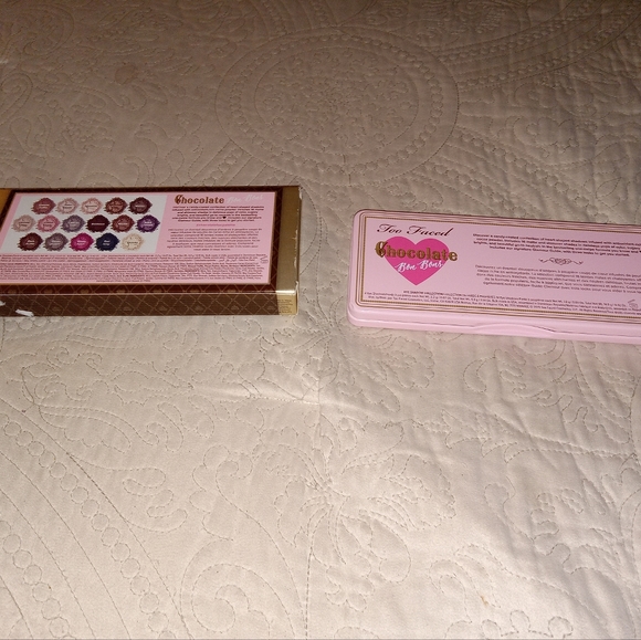 Too Faced Chocolate Bon Bons Eyeshadow Palette NWT - Picture 3 of 10